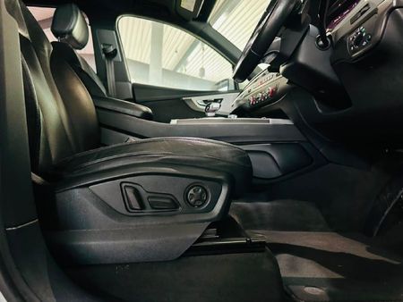 2016-Audi-Q7-30-TDI-quattro-Auto-45-TDI_10
