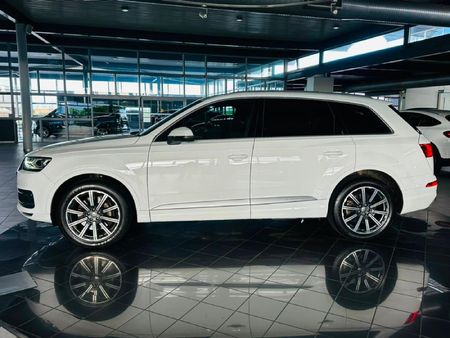 2016-Audi-Q7-30-TDI-quattro-Auto-45-TDI_14