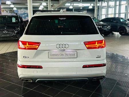 2016-Audi-Q7-30-TDI-quattro-Auto-45-TDI_16