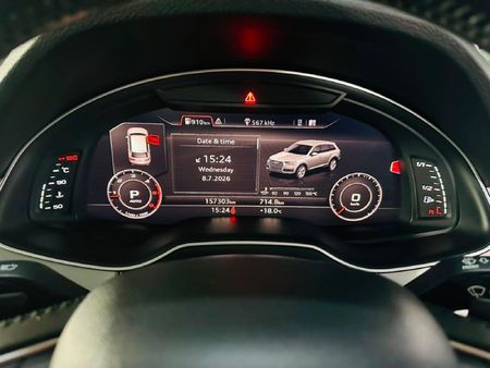 2017-Audi-Q7-30-TDI-quattro-Auto-45-TDI_8