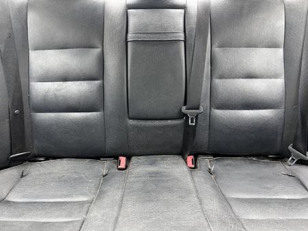 2011-Mercedes-Benz-C-Class-C-180-BE-Elegance-Auto_12