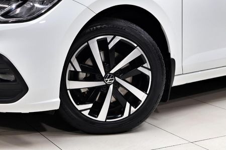 2023-Volkswagen-Polo-10-TSI-Life-Auto-DSG_23