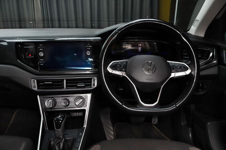 2023-Volkswagen-Polo-10-TSI-Life-Auto-DSG_6