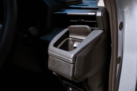 2026-Toyota-Hilux-28-GD-6-Raider-4x4-Auto-Double-Cab_12
