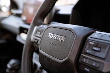 2026-Toyota-Hilux-28-GD-6-Raider-4x4-Auto-Double-Cab_19