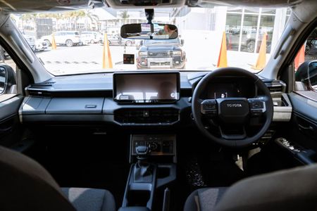 2026-Toyota-Hilux-28-GD-6-Raider-4x4-Auto-Double-Cab_20