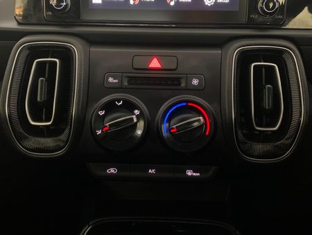 2025-Kia-Sonet-15-EX-Auto_14