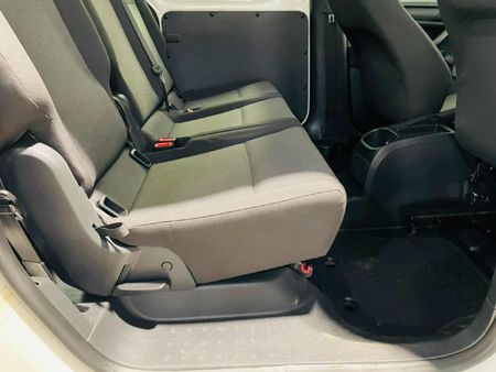 2019-Volkswagen-Caddy-Maxi-CrewBus-20-TDI_9