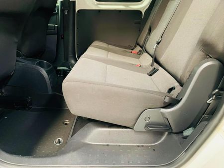 2019-Volkswagen-Caddy-Maxi-CrewBus-20-TDI_10