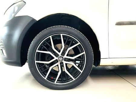 2019-Volkswagen-Caddy-Maxi-CrewBus-20-TDI_11
