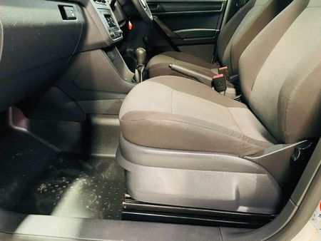 2019-Volkswagen-Caddy-Maxi-CrewBus-20-TDI_16