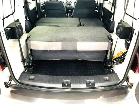 2019-Volkswagen-Caddy-Maxi-CrewBus-20-TDI_7