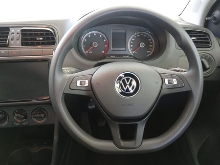 2025-Volkswagen-Polo-Vivo-14_9