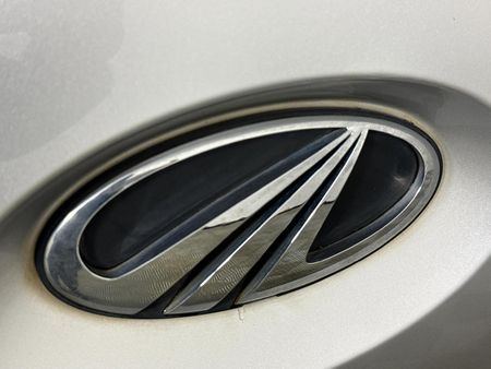 2020-Mahindra-TUV-300-15-TD-mHawk-7-seat_11