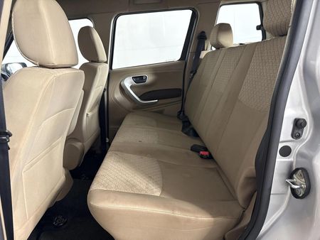 2020-Mahindra-TUV-300-15-TD-mHawk-7-seat_3