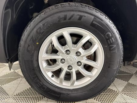2020-Mahindra-TUV-300-15-TD-mHawk-7-seat_4