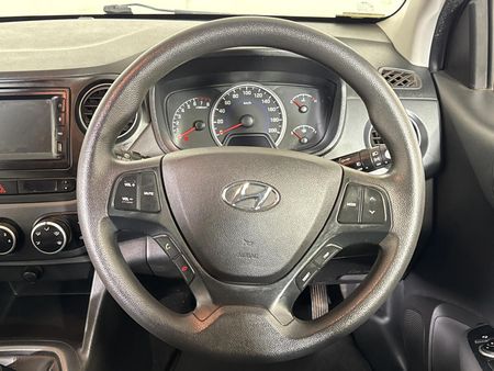 2019-Hyundai-Grand-i10-125-Fluid_9