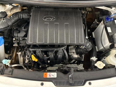 2019-Hyundai-Grand-i10-125-Fluid_10