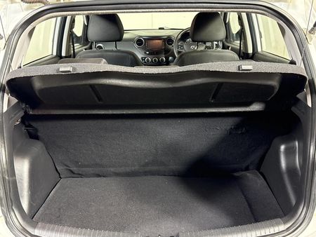 2019-Hyundai-Grand-i10-125-Fluid_11