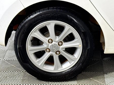 2019-Hyundai-Grand-i10-125-Fluid_5