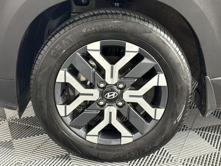 2025-Hyundai-Exter-12-Executive_4