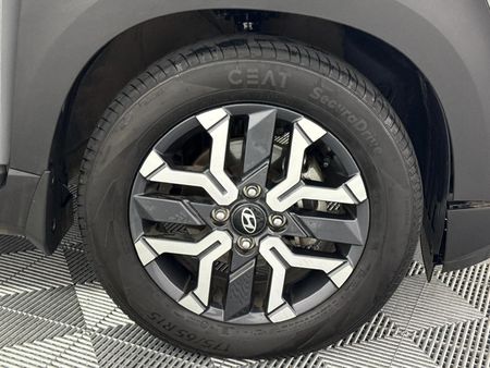 2025-Hyundai-Exter-12-Executive_5