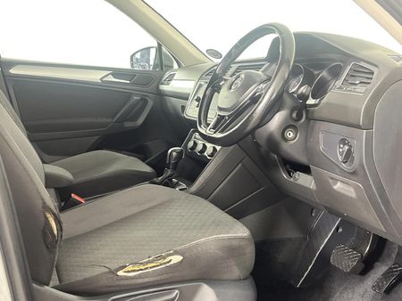 2020-Volkswagen-Tiguan-Allspace-14-TSI-Trendline-Auto-110kW_9