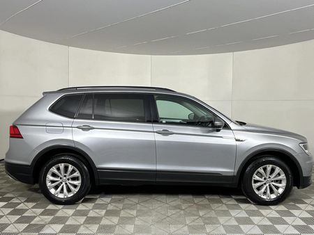 2020-Volkswagen-Tiguan-Allspace-14-TSI-Trendline-Auto-110kW_17