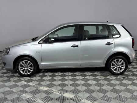2013-Volkswagen-Polo-Vivo-16-Trendline-5-dr_18