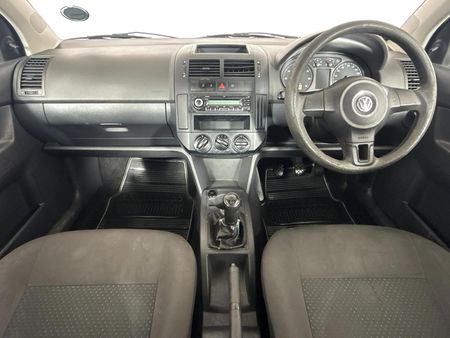 2013-Volkswagen-Polo-Vivo-16-Trendline-5-dr_1