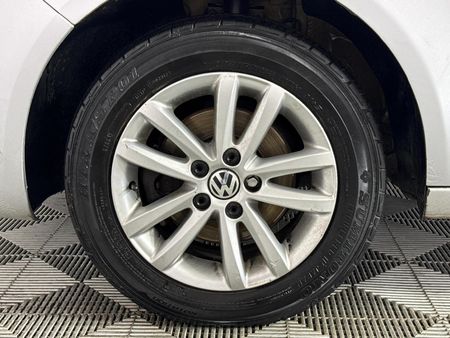 2013-Volkswagen-Polo-Vivo-16-Trendline-5-dr_4