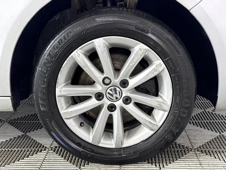 2013-Volkswagen-Polo-Vivo-16-Trendline-5-dr_5