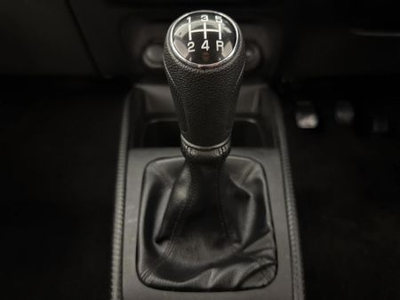 2026-Suzuki-Fronx-15-GL_10