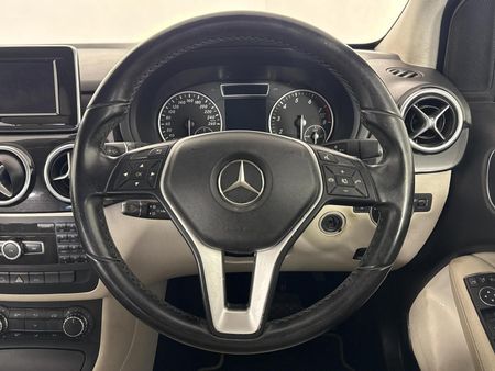 2013-Mercedes-Benz-B-Class-B-180-BE-Auto_12