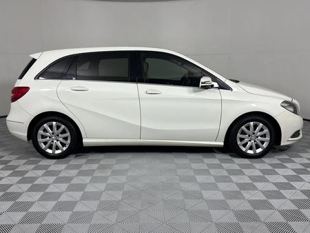 2013-Mercedes-Benz-B-Class-B-180-BE-Auto_18