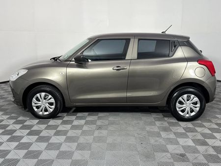 2024-Suzuki-Swift-12-GL_17