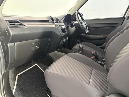 2024-Suzuki-Swift-12-GL_8