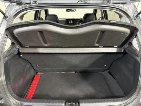 2024-Hyundai-Grand-i10-10-Motion_14