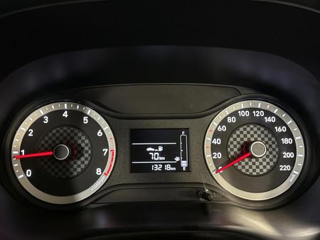 2024-Hyundai-Grand-i10-10-Motion_2