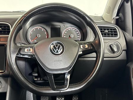 2025-Volkswagen-Polo-Vivo-16-Style_12