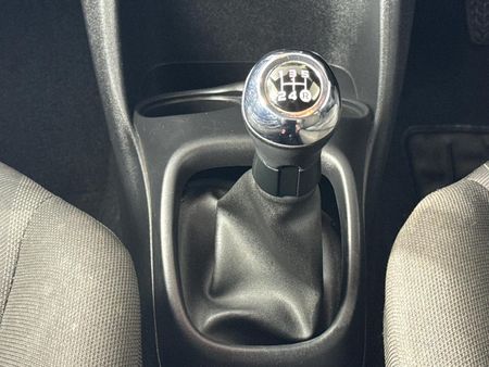 2021-Peugeot-108-10-THP-Active_10