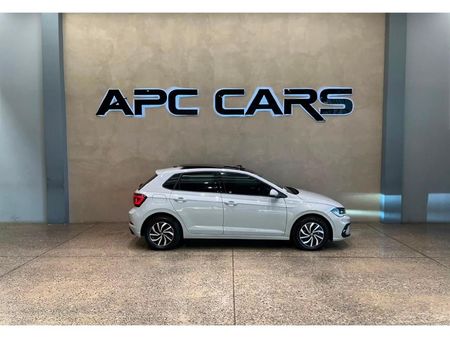 2024-Volkswagen-Polo-10-TSI-Life_1