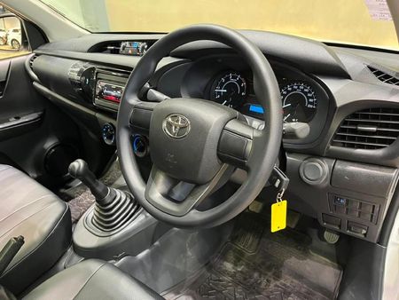 2026-Toyota-Hilux-24-GD-Single-Cab_5