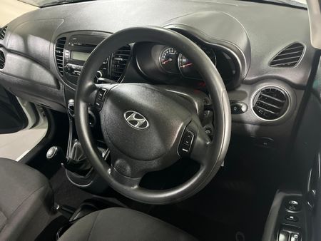 2013-Hyundai-i10-125-GLS-Fluid_6