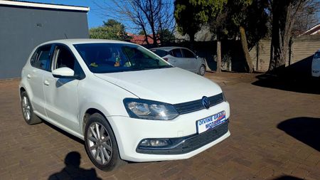 2016-Volkswagen-Polo-12-TSI-Comfortline-81kWPetrolManual_0