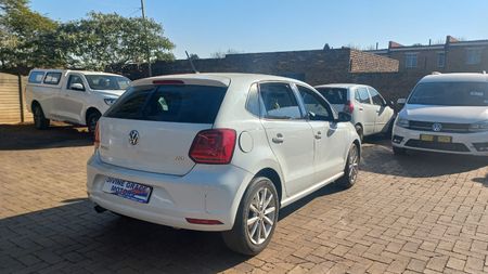 2016-Volkswagen-Polo-12-TSI-Comfortline-81kWPetrolManual_14