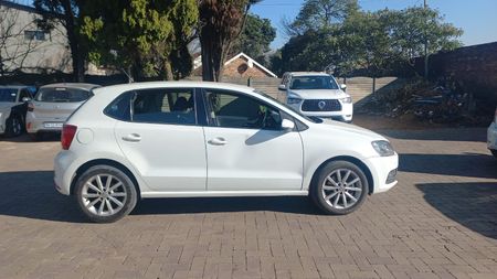 2016-Volkswagen-Polo-12-TSI-Comfortline-81kWPetrolManual_7