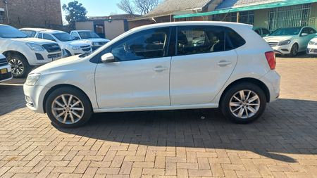 2016-Volkswagen-Polo-12-TSI-Comfortline-81kWPetrolManual_8