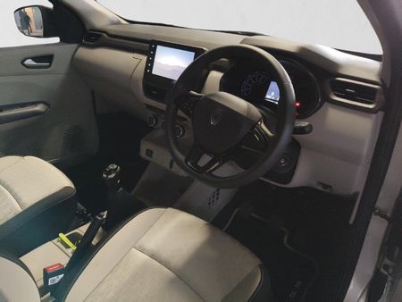 2026-Renault-Triber-10-Techno_12