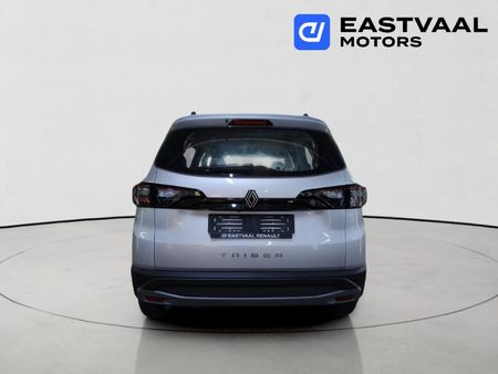 2026-Renault-Triber-10-Techno_5